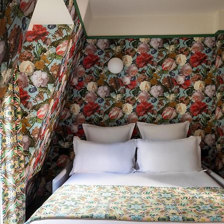 Hotel Ginette A La Folie & Spa Parigi Esterno foto