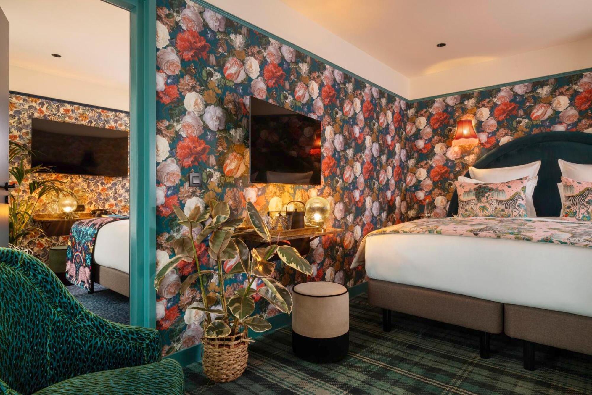 Hotel Ginette A La Folie & Spa Parigi Esterno foto