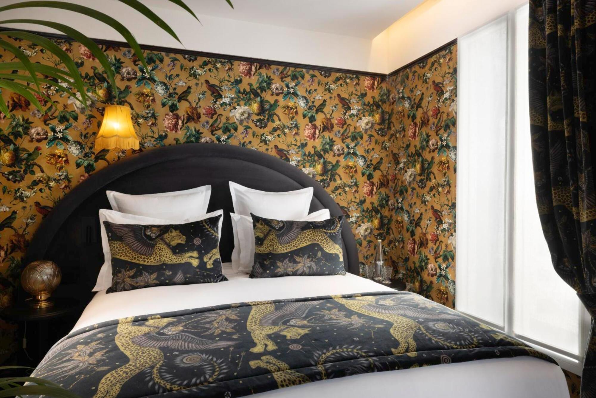 Hotel Ginette A La Folie & Spa Parigi Esterno foto