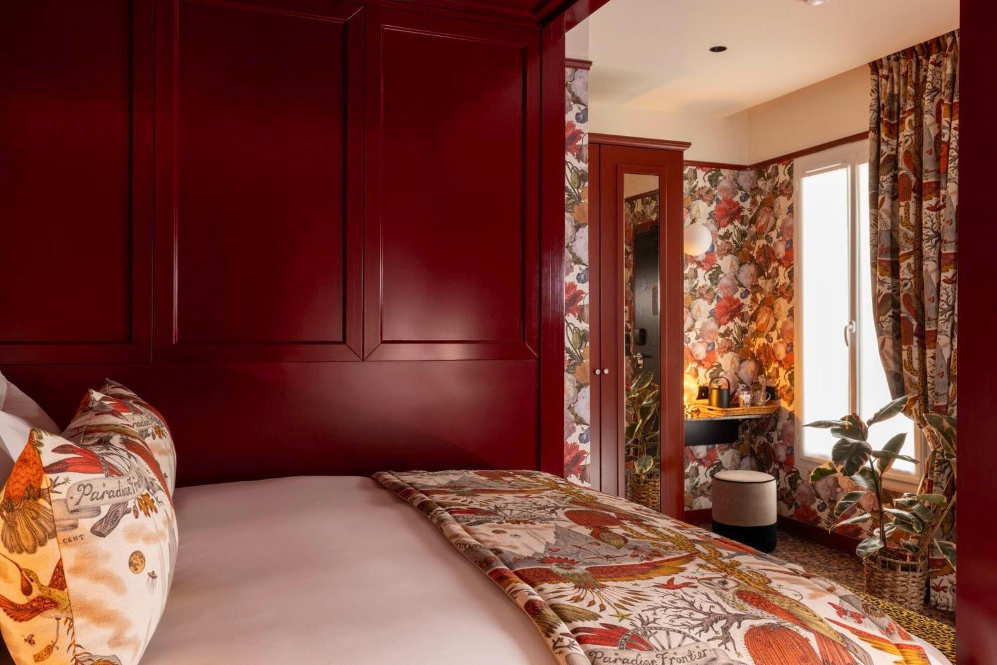 Hotel Ginette A La Folie & Spa Parigi Esterno foto